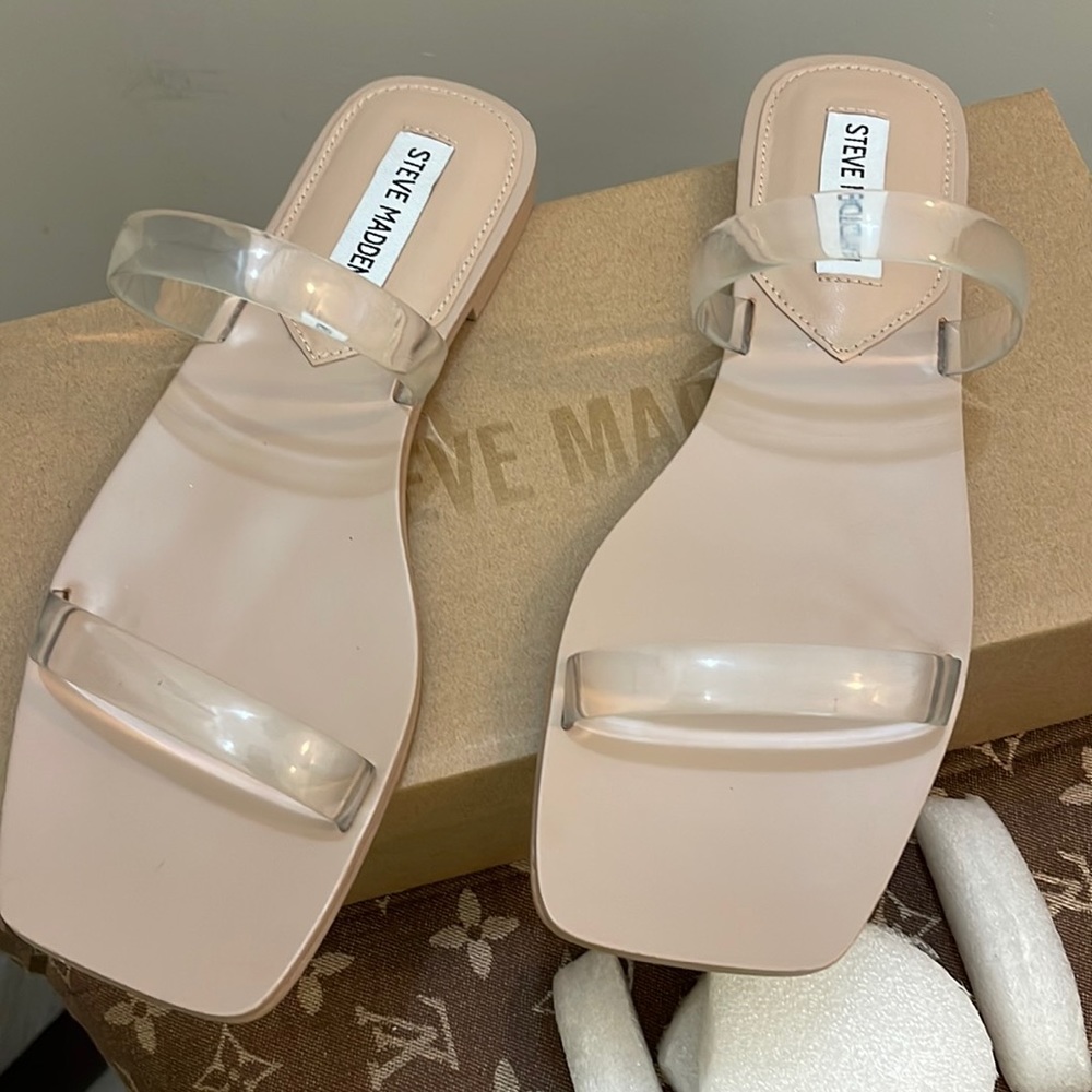 Brandnew Steve Madden Clear Sandals